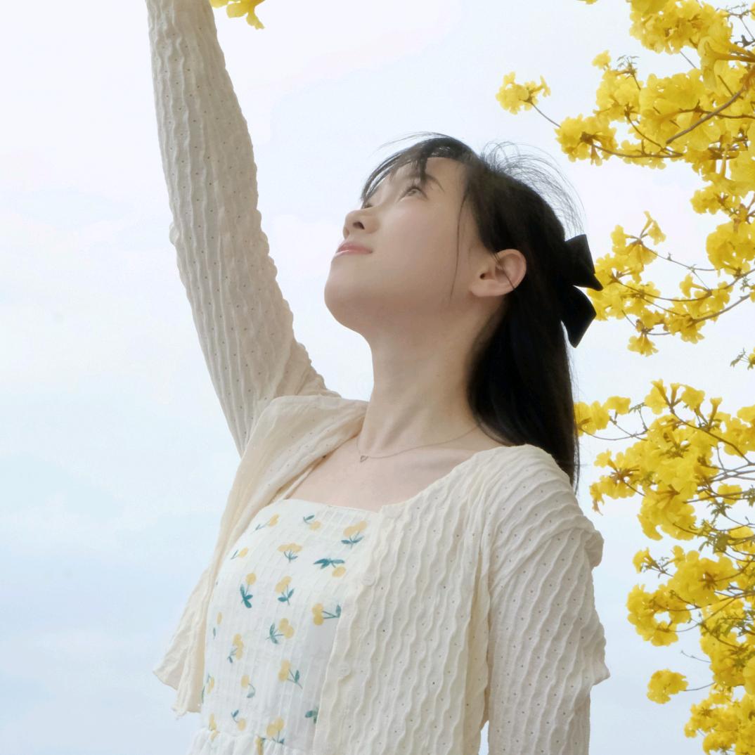 F.三月