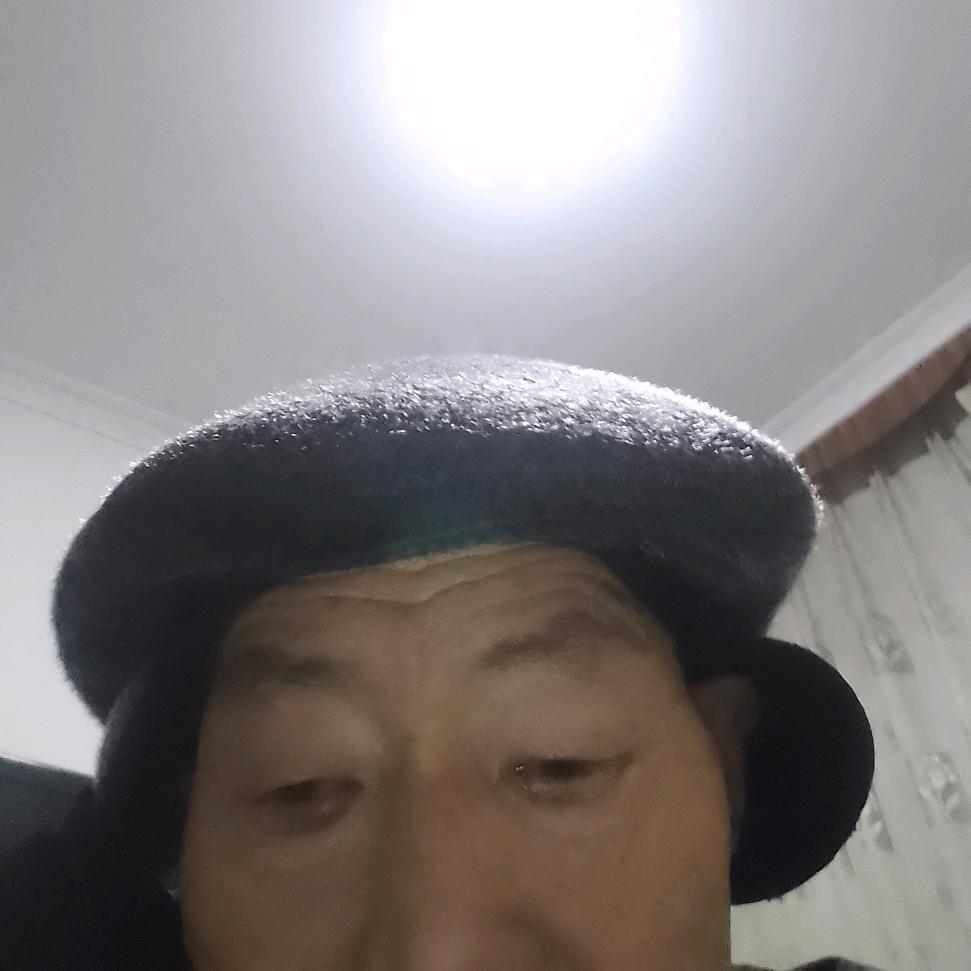 蓝先亿