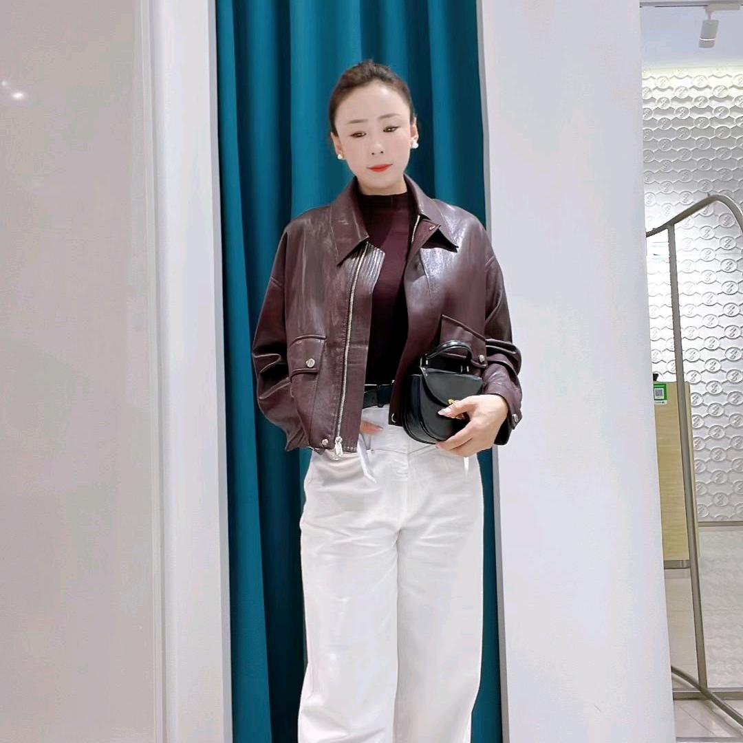 竑诚名品依贝奇品牌女装