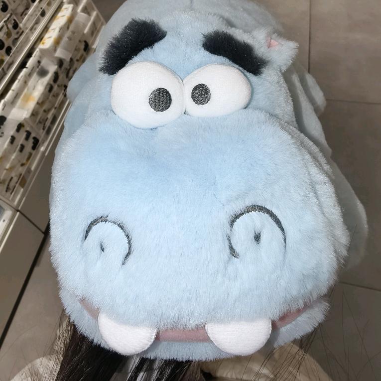 钰䋴
