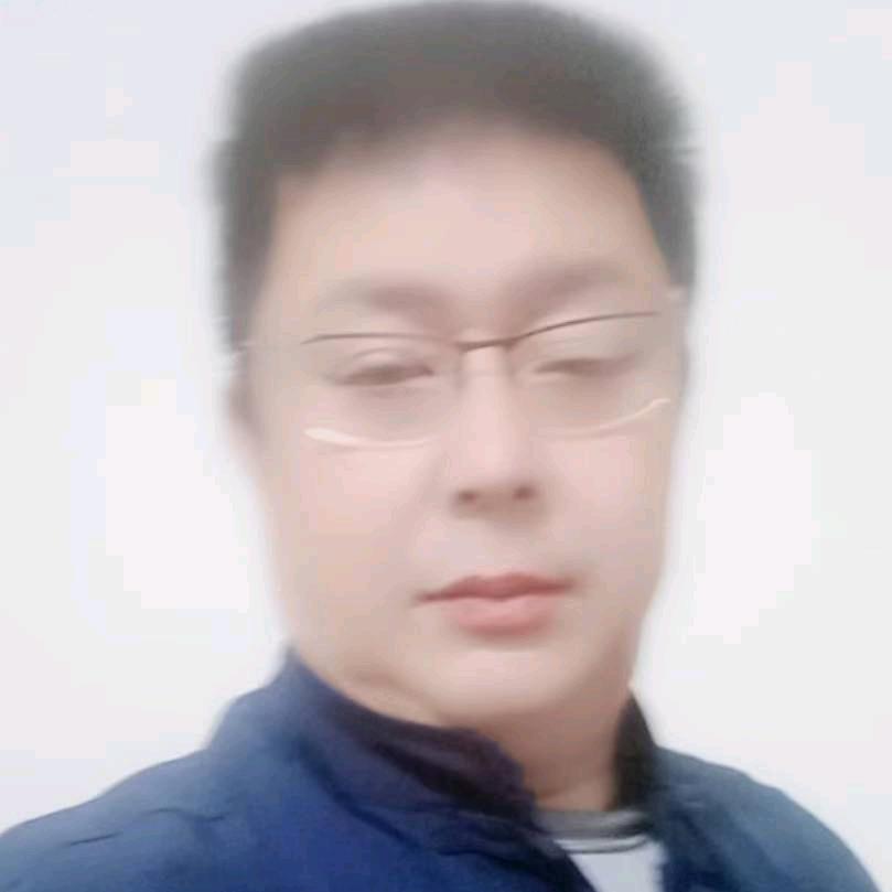 悠闲的老人