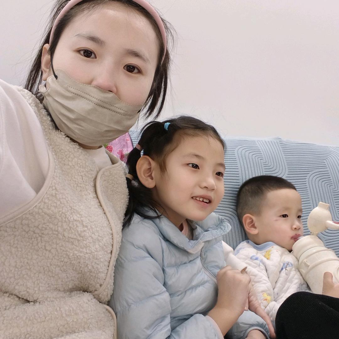 坚强的馨妈