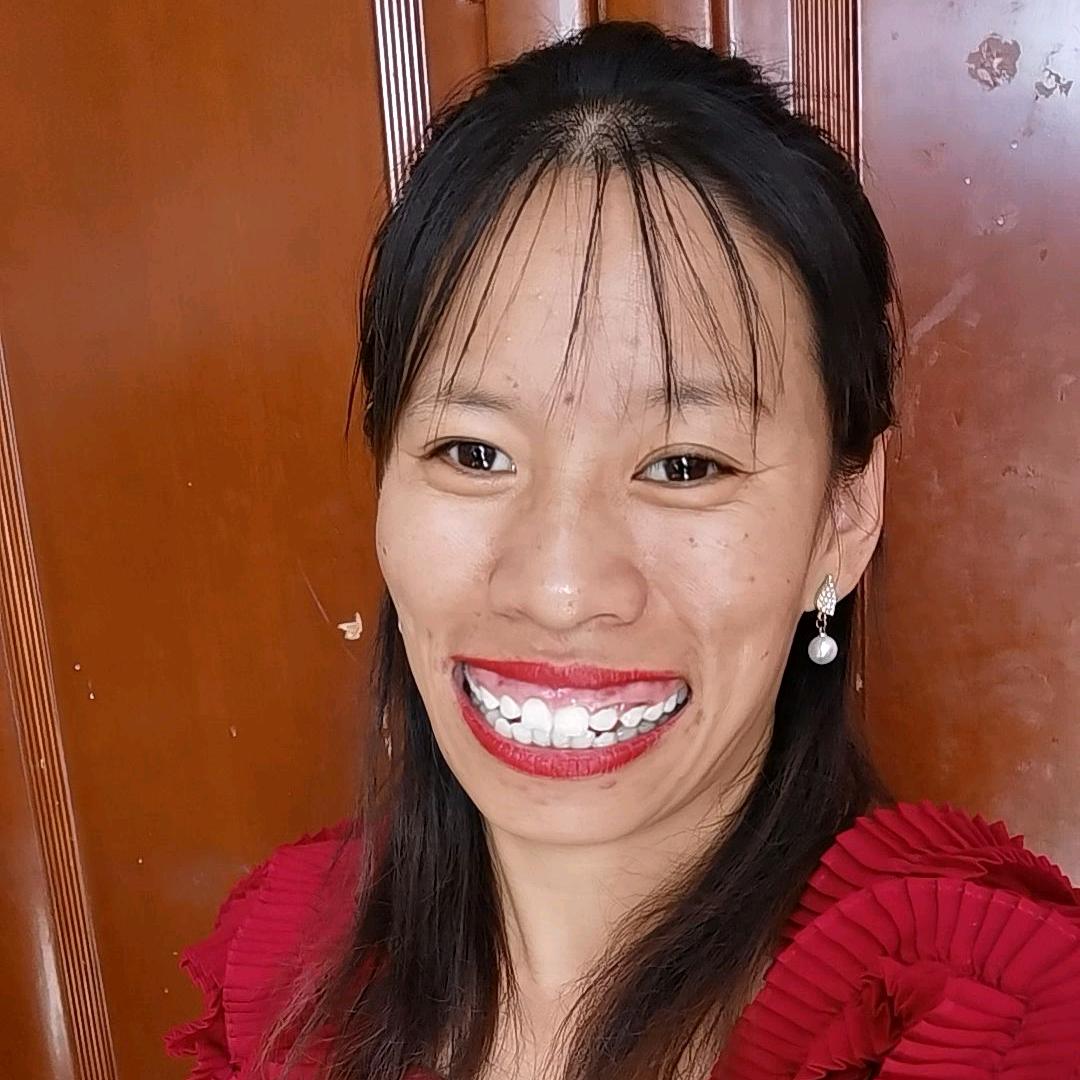 大嘴黑妹