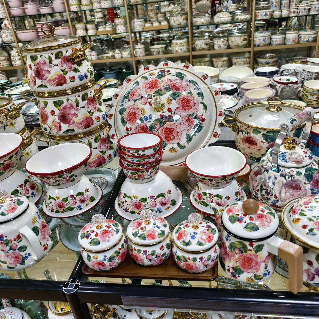 志帆搪瓷（老板娘）