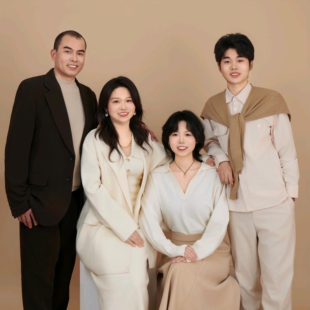 知足人，常乐，平安财，是福。