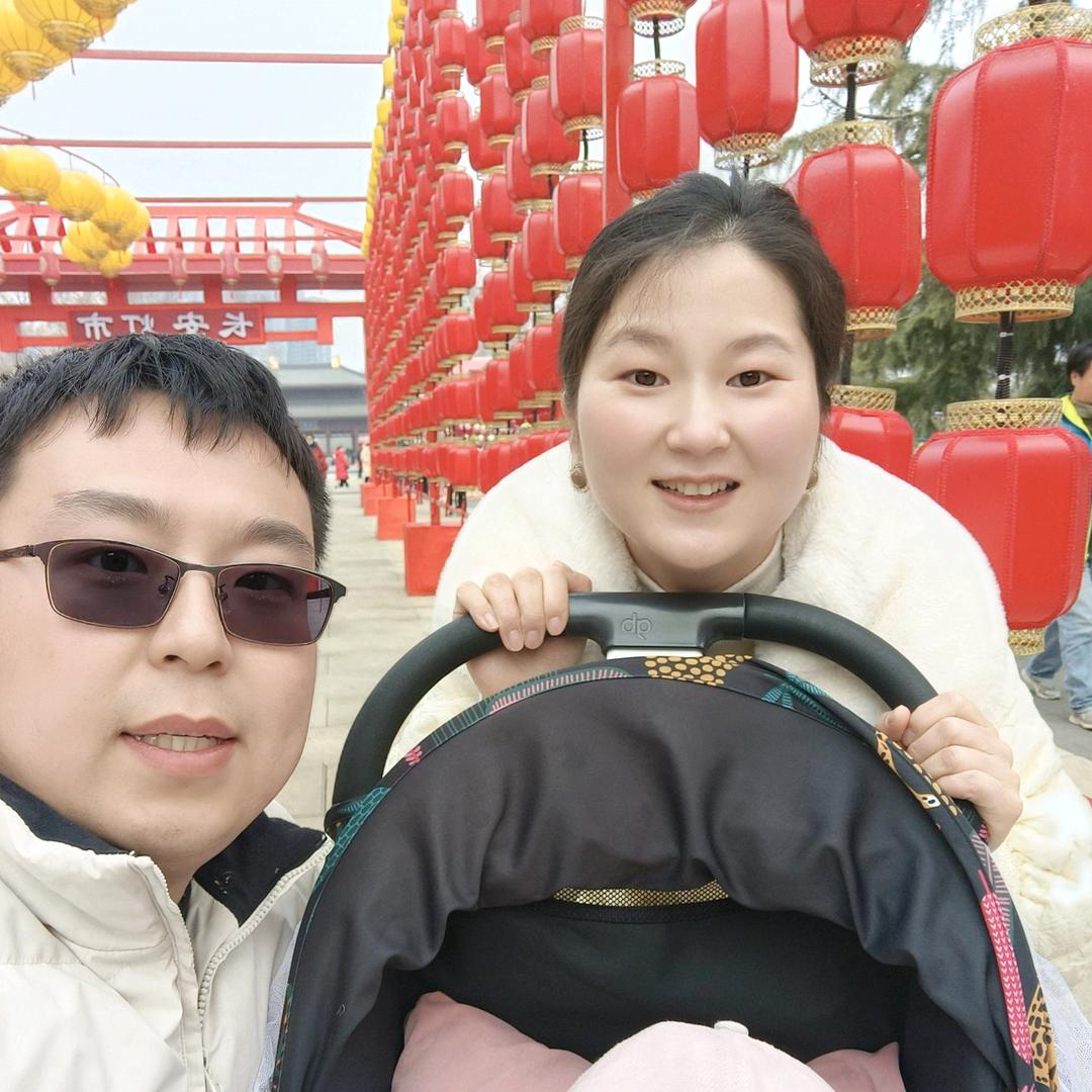 是妈妈呀，也是自己