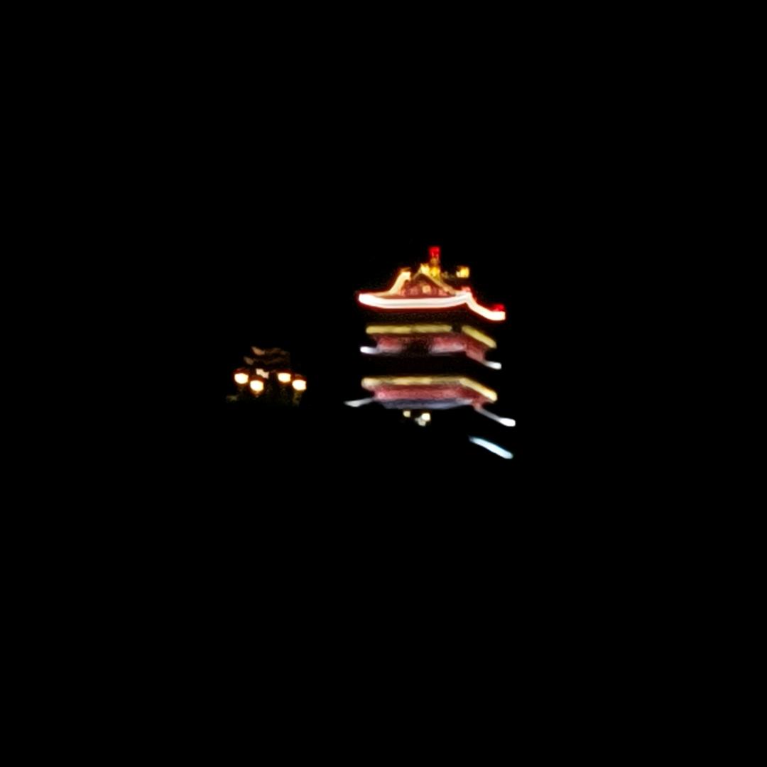 无人街角的风