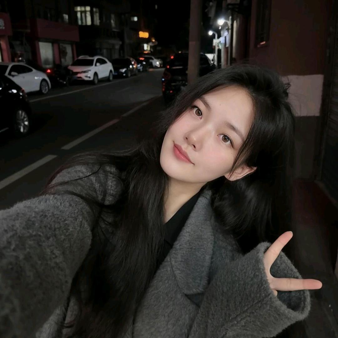 健康 减脂。水果小姐姐。