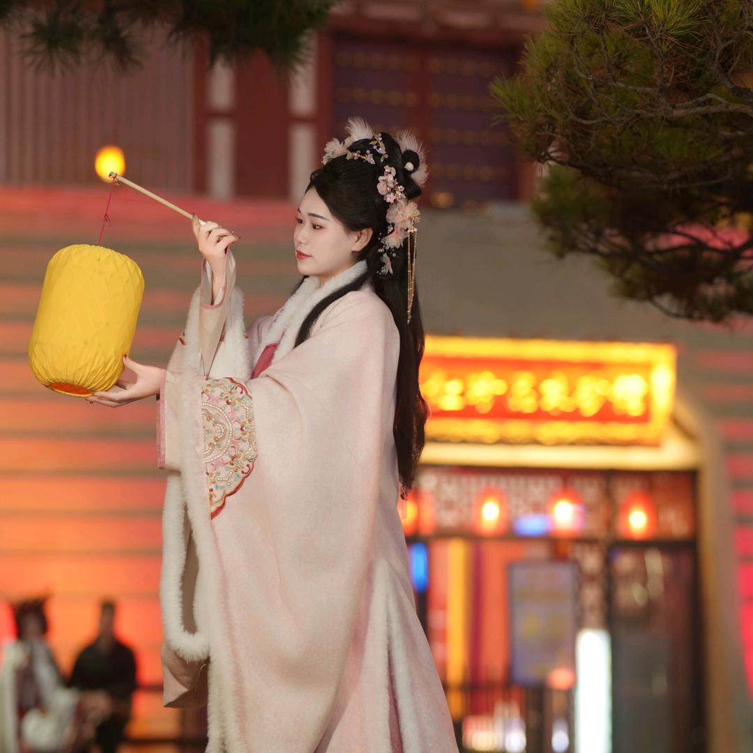 @ℒᎭℯ⃝傻💞丫头࿐