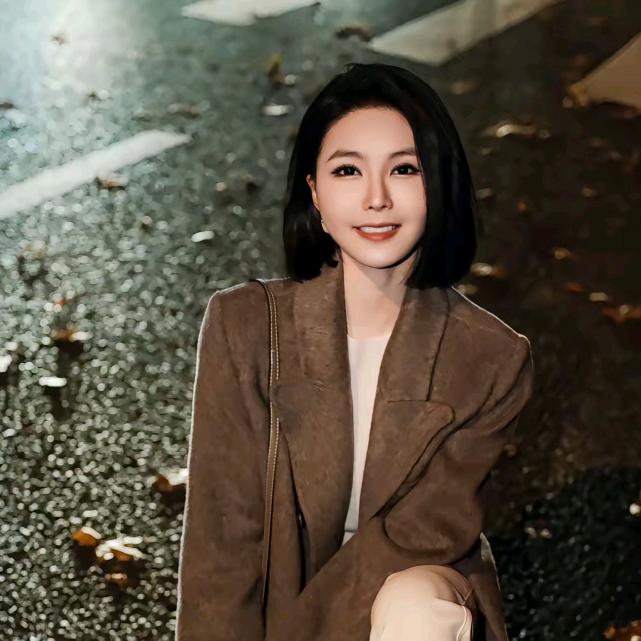 溶溶RONGRONG穿搭笔记