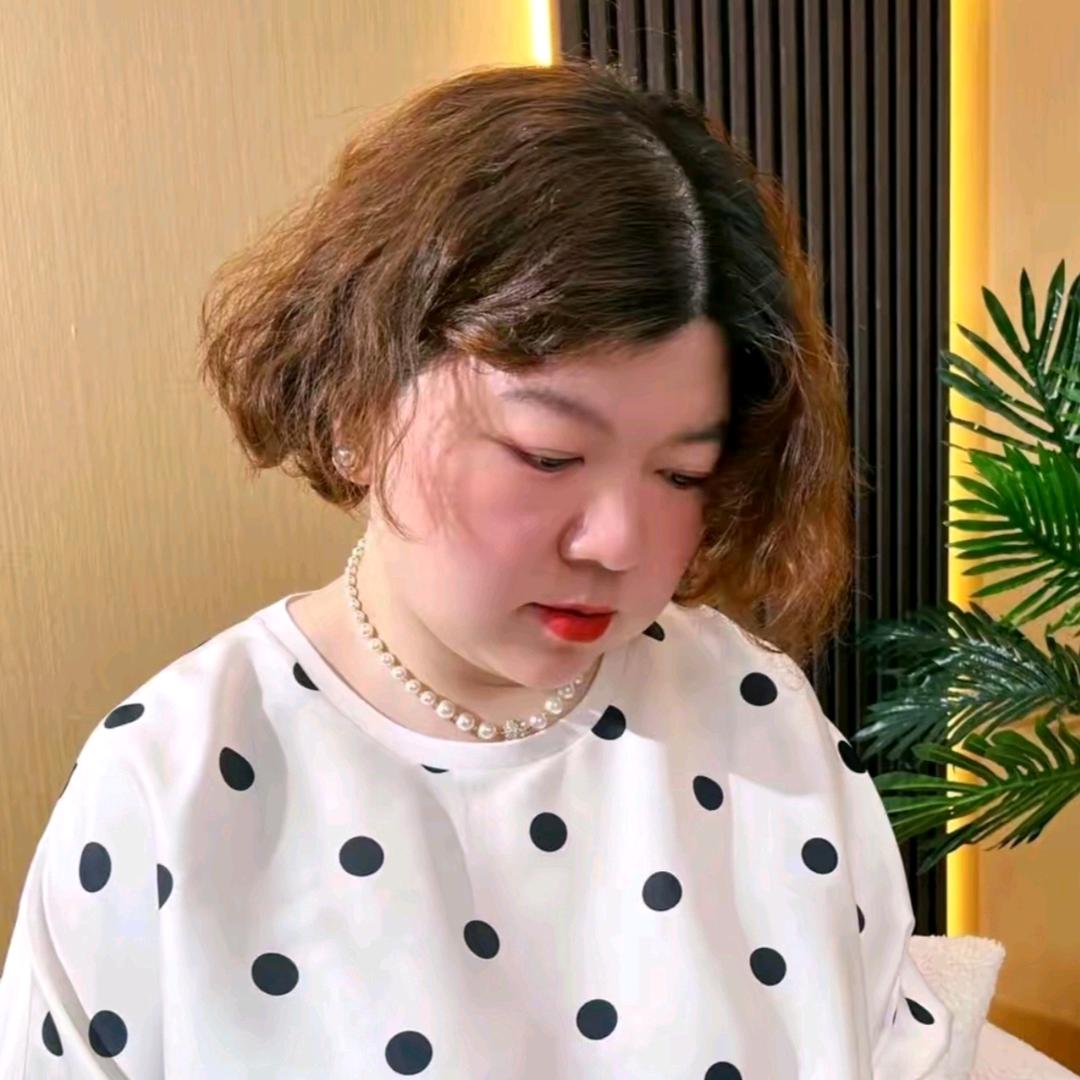 真丝小宝总（大码穿搭）