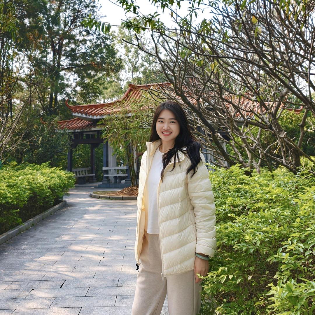 小何👩‍🏫