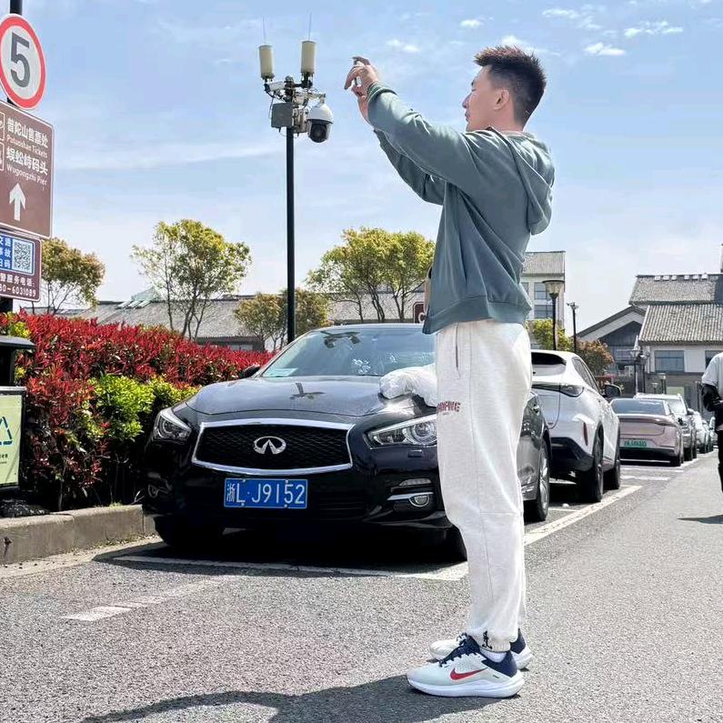 扣篮只差一点点