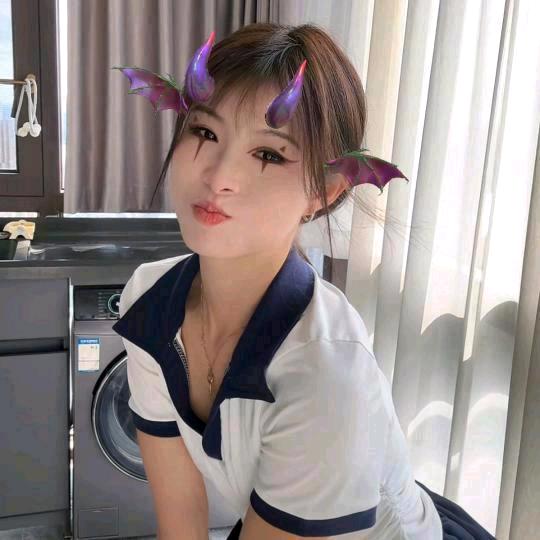 小不点的云云°