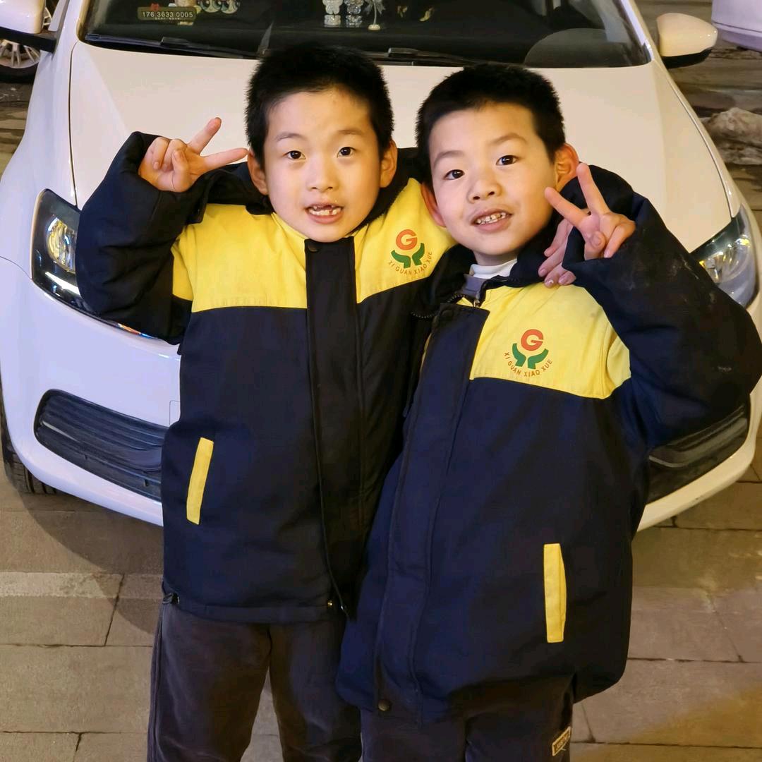 双胞胎老武 不定时开播。