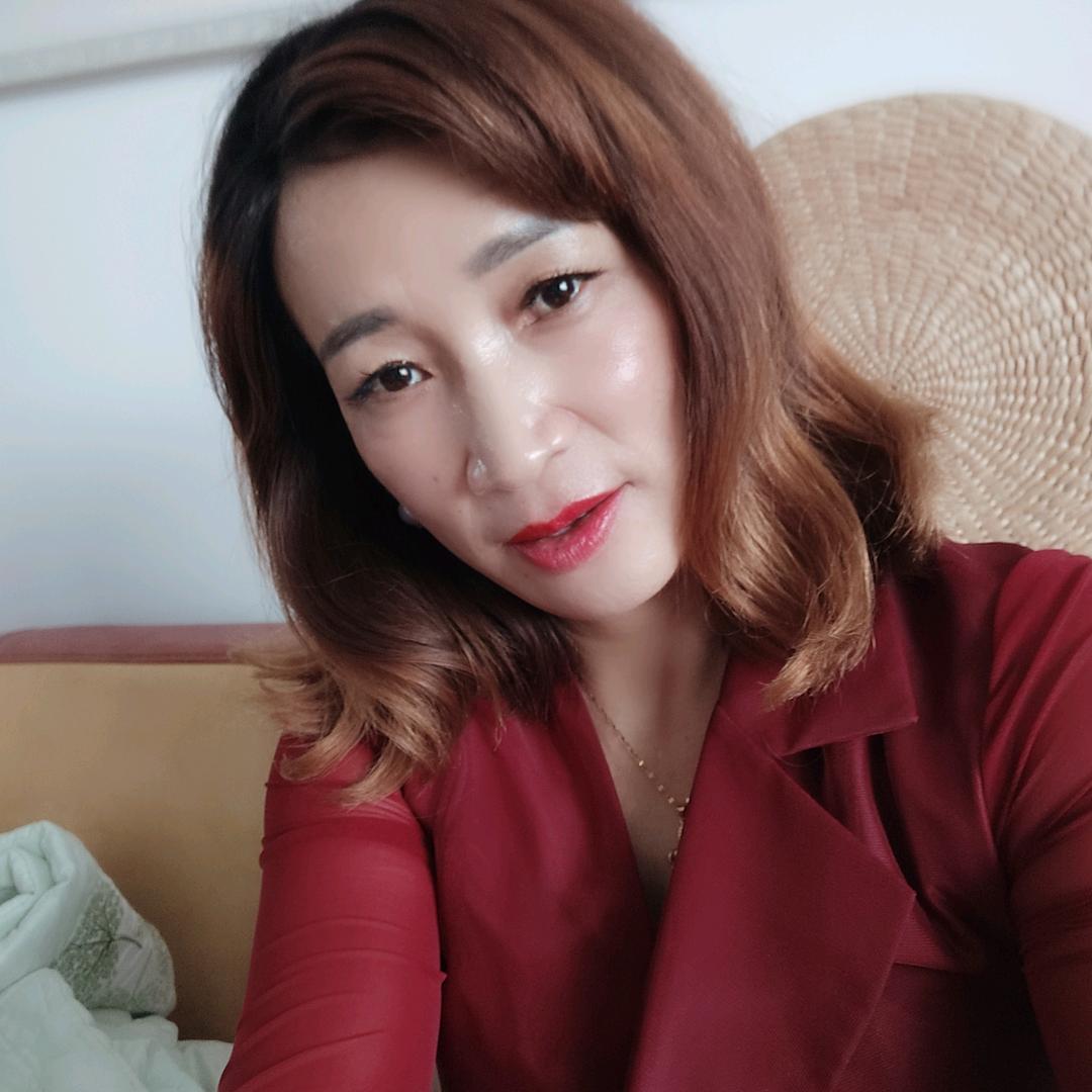 开心的女孩