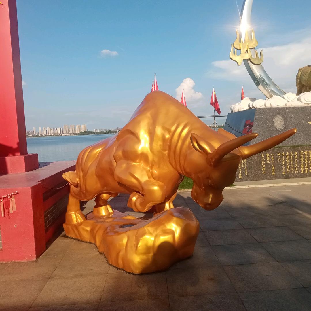 侒佬哥