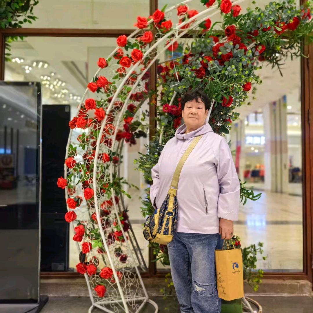 陈陈和英