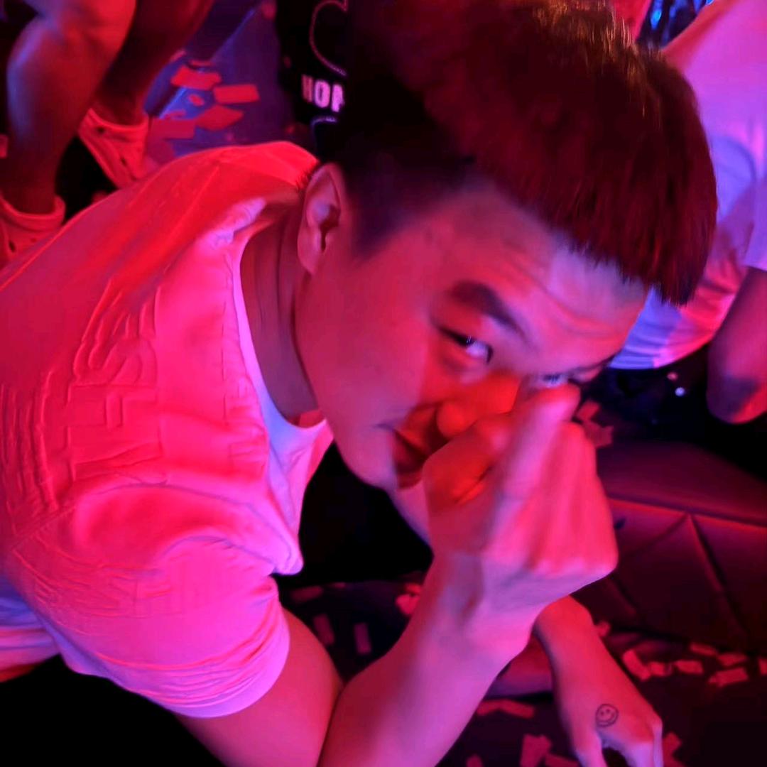 不知名的穷小子🫖