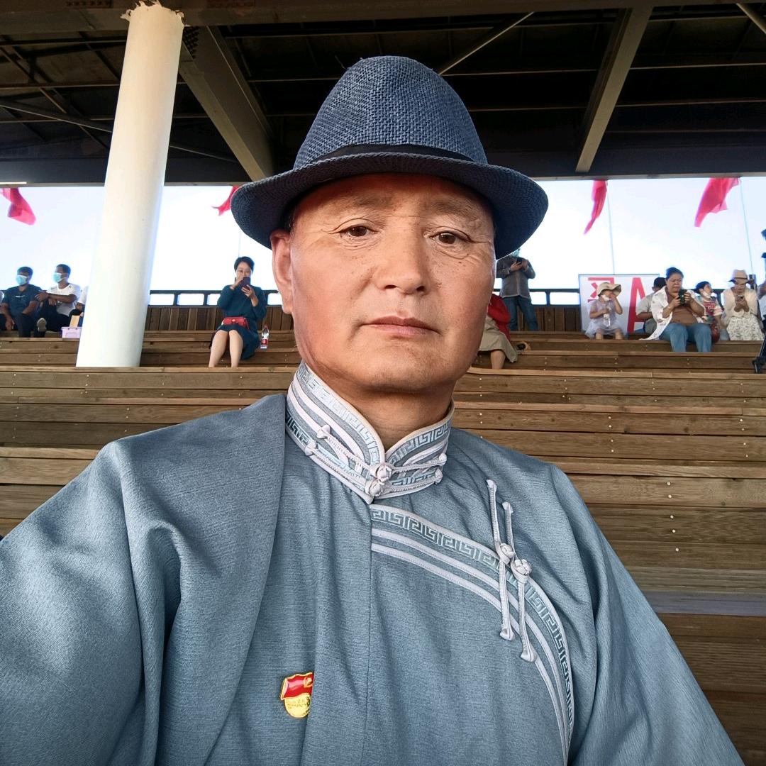 巴尔虎草原海大叔