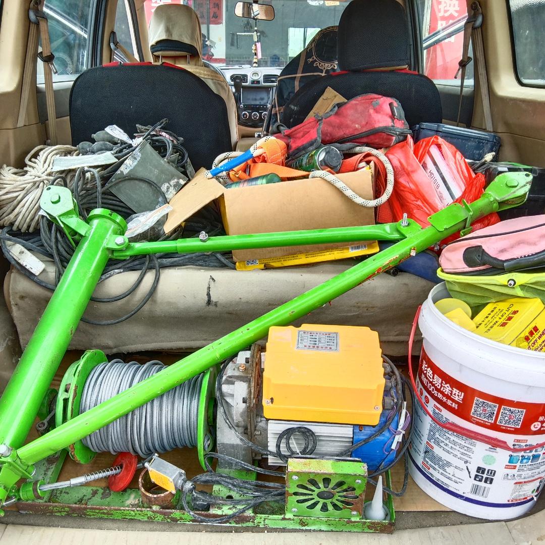 门窗安装团队小张