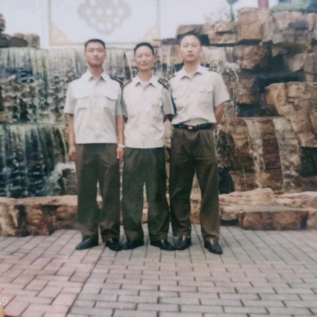 钢铁是怎样炼成的