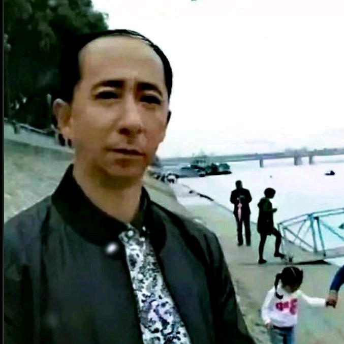 鹤岗樽爵烟酒行