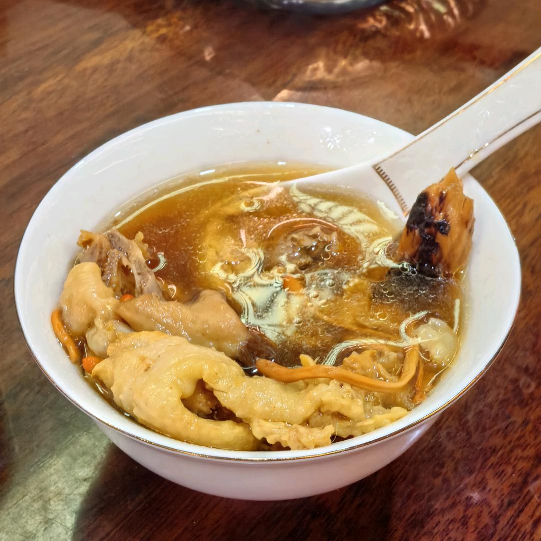 爱煲汤的小如