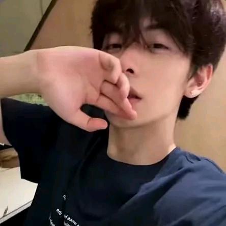 孤勇者lonely warrior♛