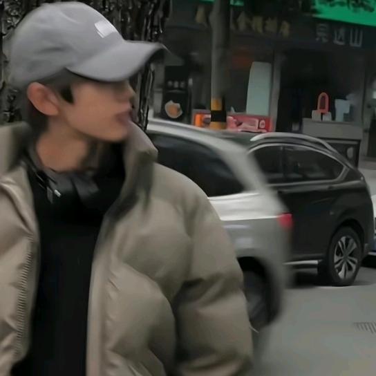 对三姚不起.