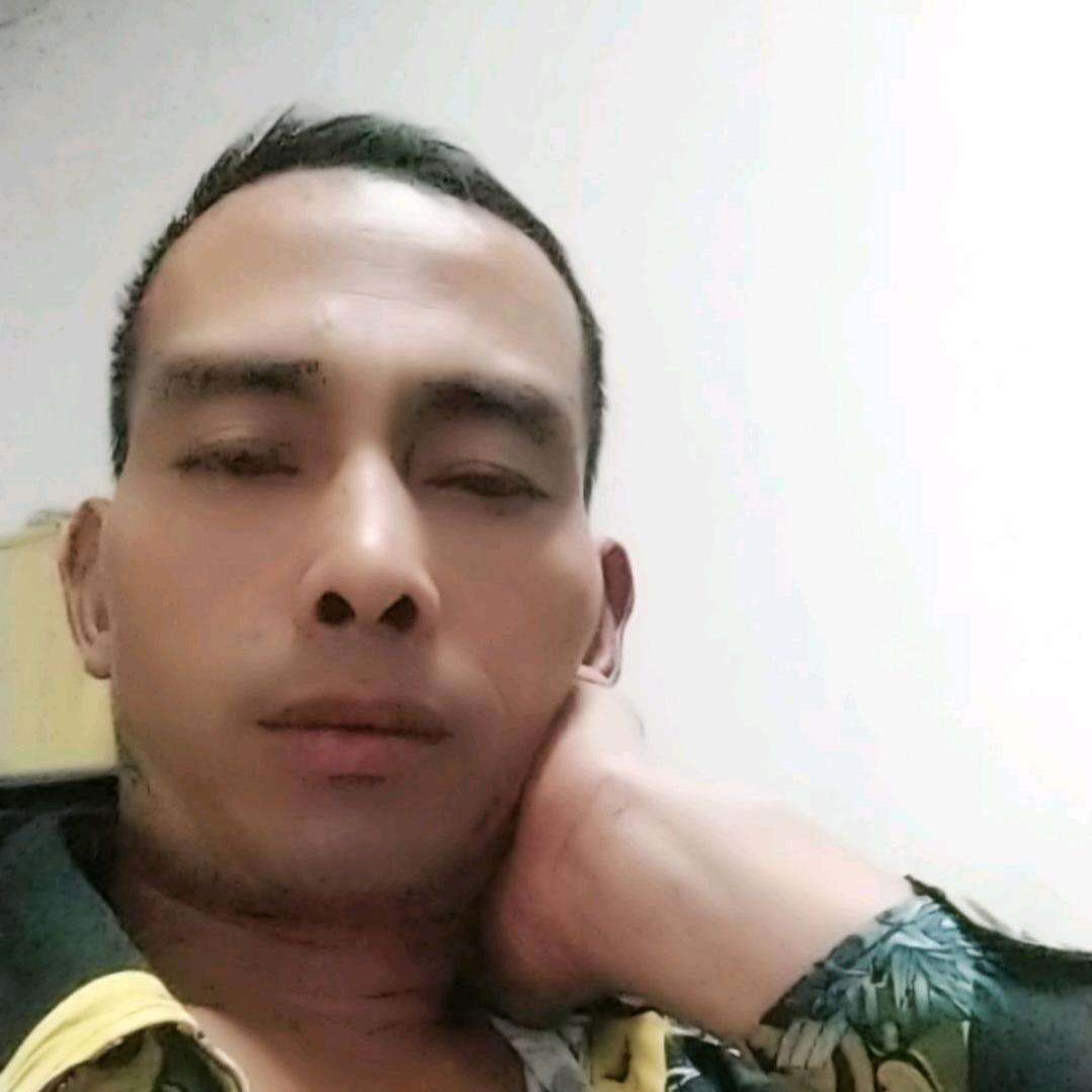 展翅∵雄鹰自由飞翔