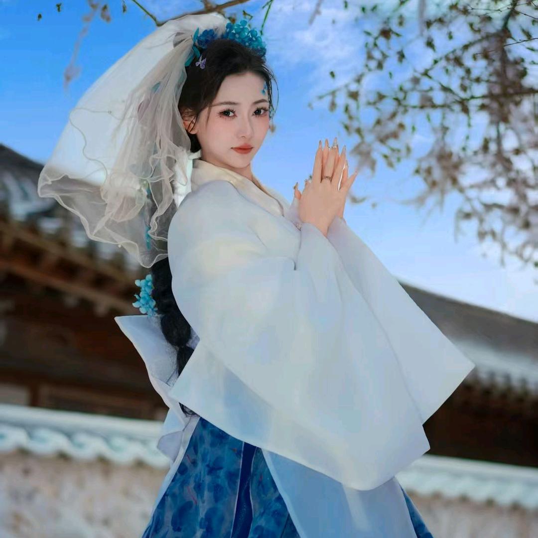 月光民俗服饰体验馆官方号