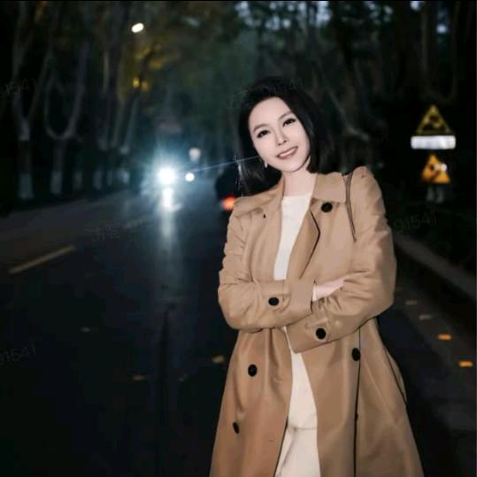 溶溶RONGRONG轻奢女装