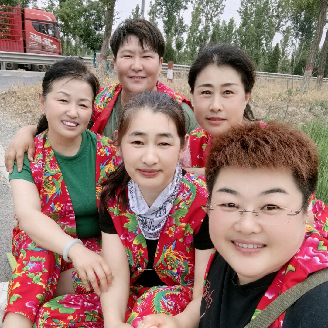 展翅飞翔