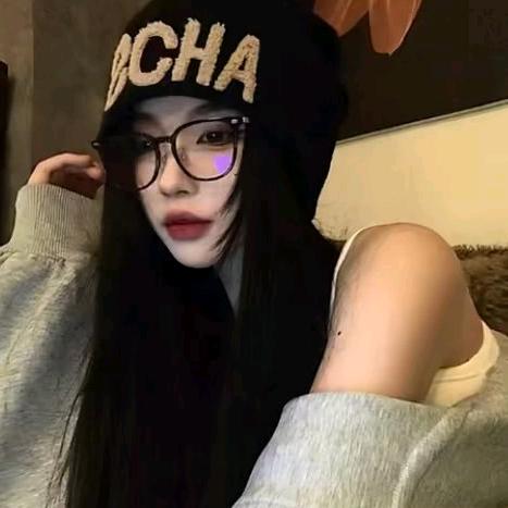 小香香(˵¯͒〰¯͒˵)