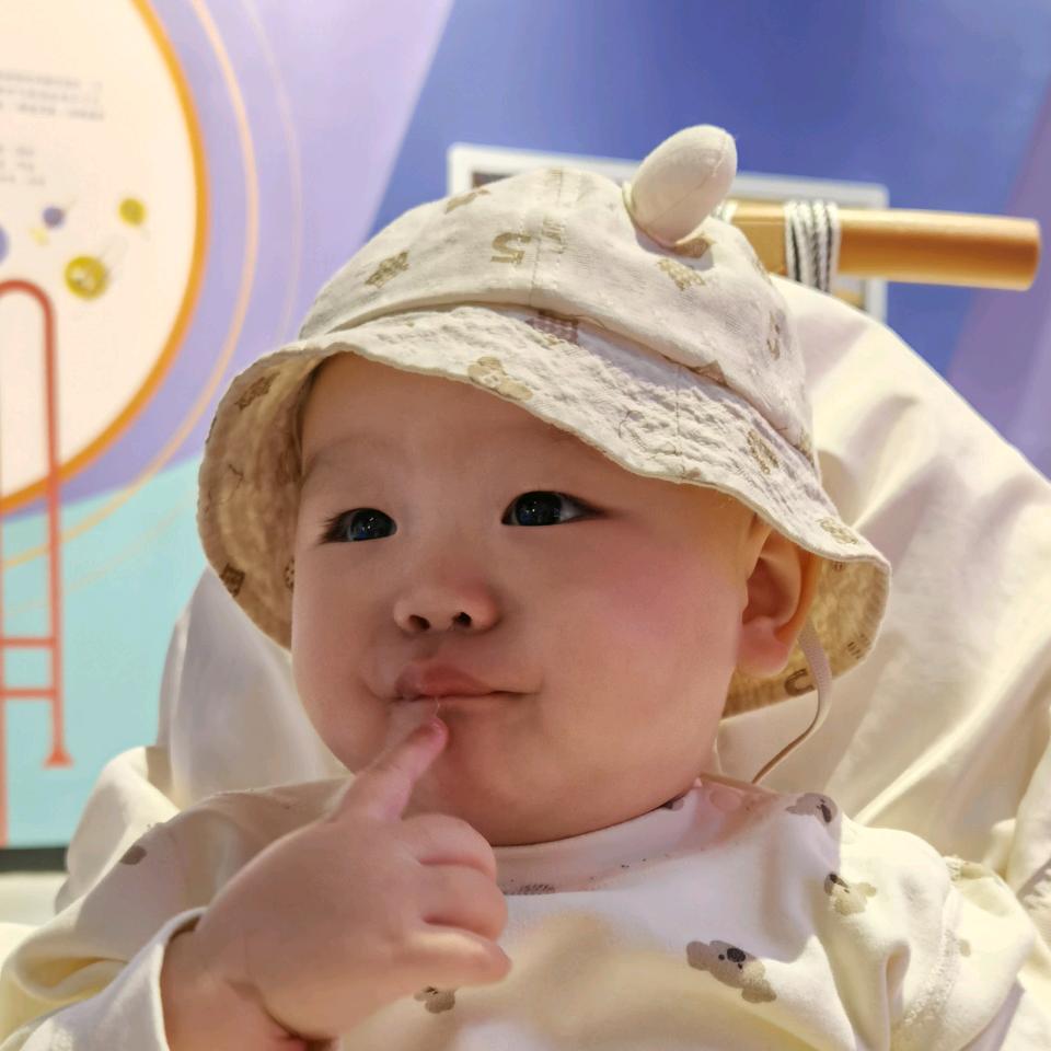 小龙人表情包