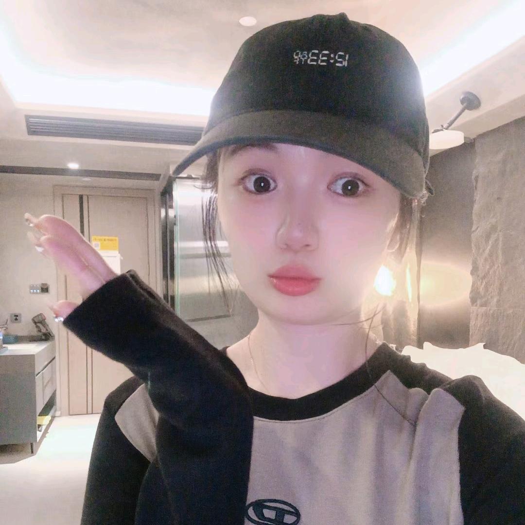 彩彩