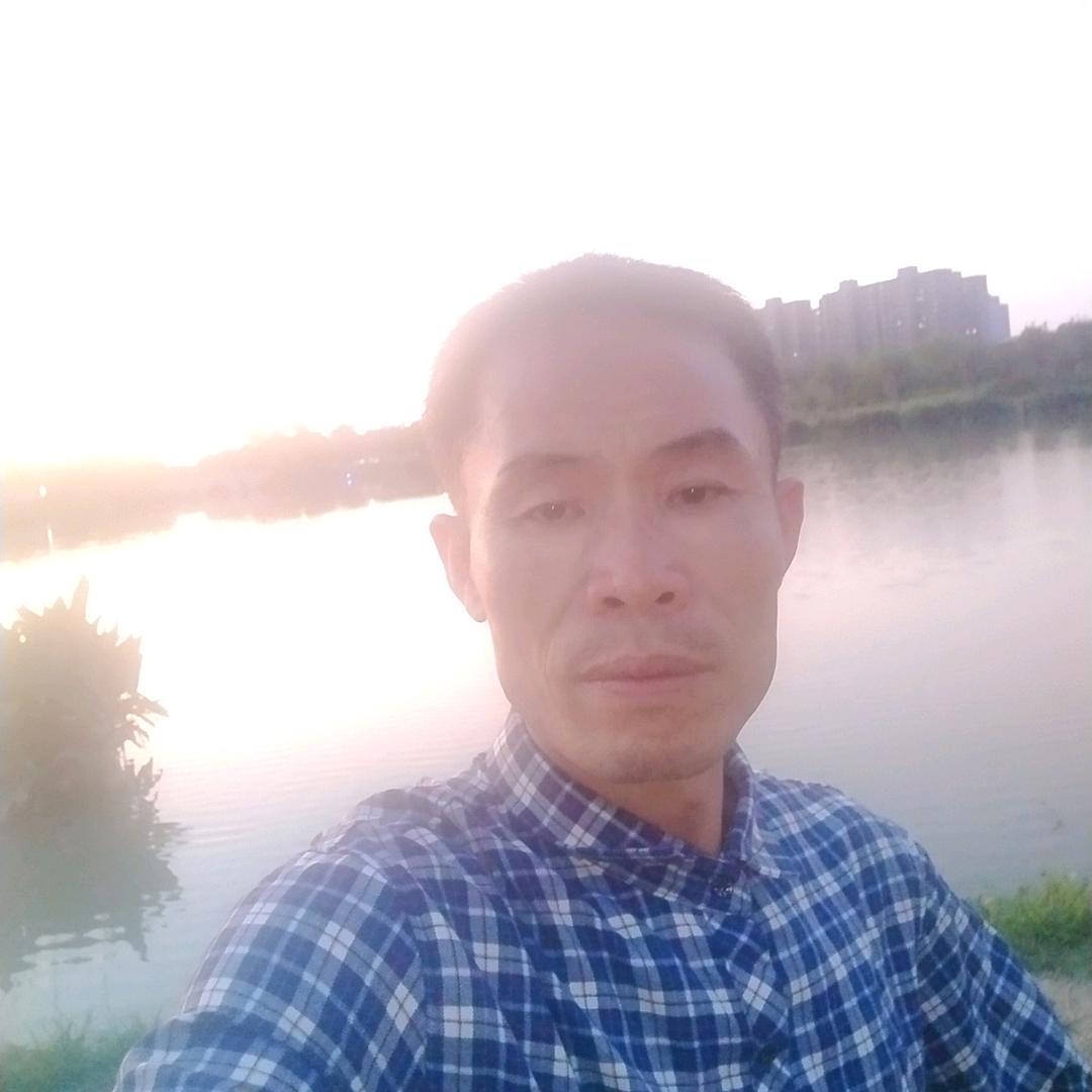 香烟不解人生苦，烈酒难消世间愁《邬》