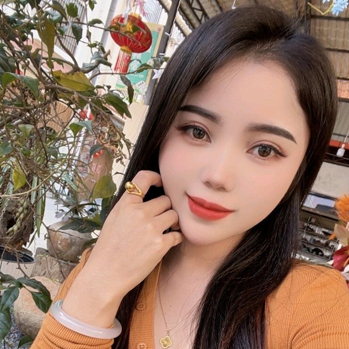 也闷（四季伊人）👗