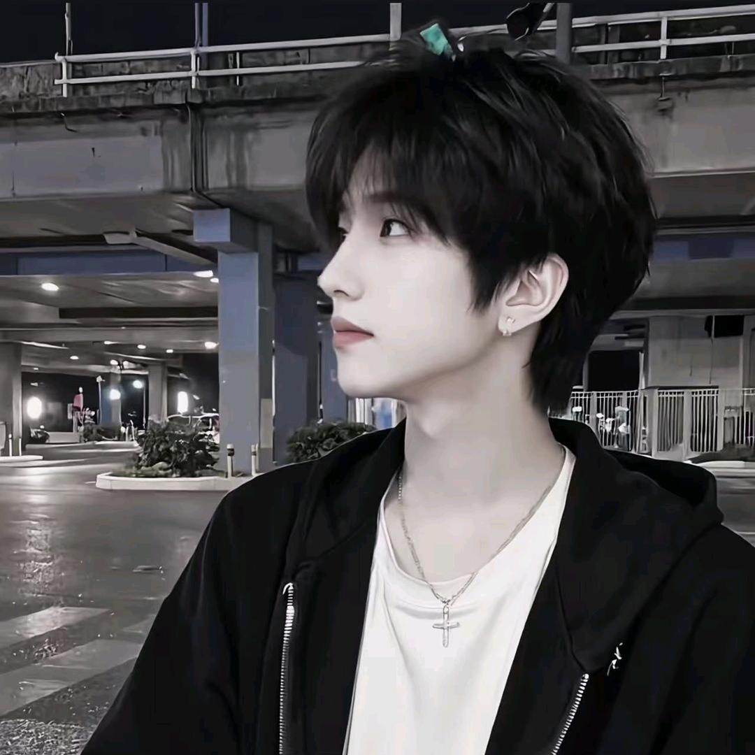 𝓜.早饭💫