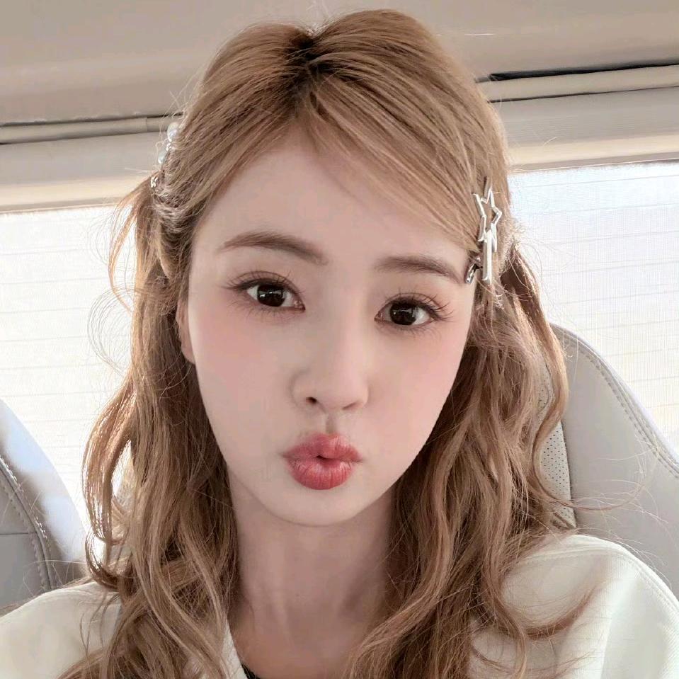 吃菠萝要加妍（鹿🦌）