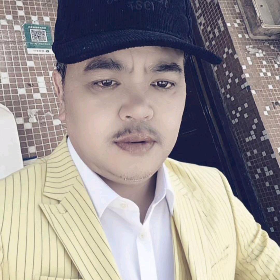 凤凰古城人👉分享搞笑视频