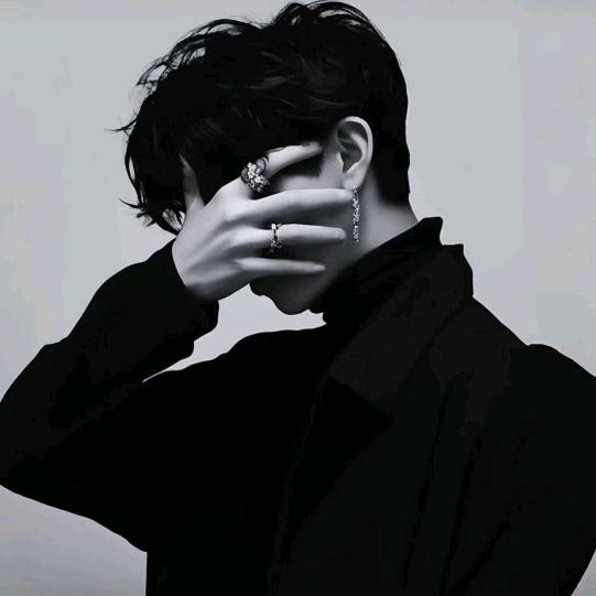 💍锁心🔐ღ᭄自闭哑巴💔