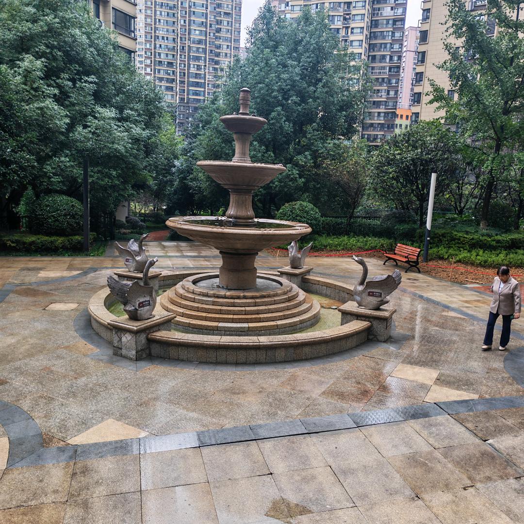 肆处流浪：宁静的晚上头像