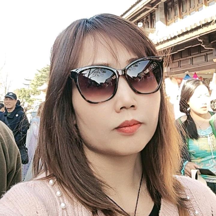 小梁姐