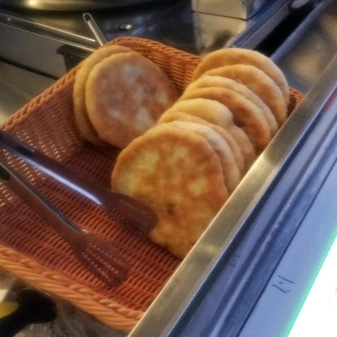 鲜肉葱油饼等你来