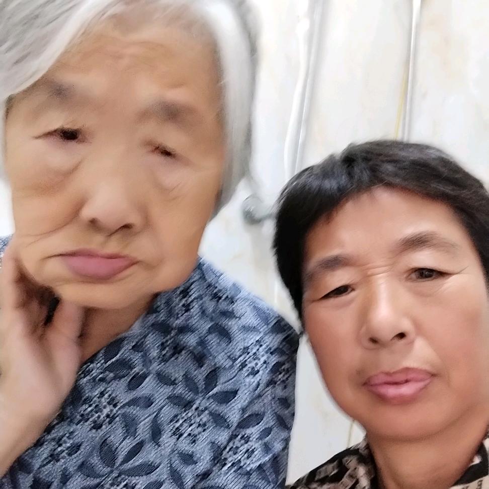 陪伴妈妈