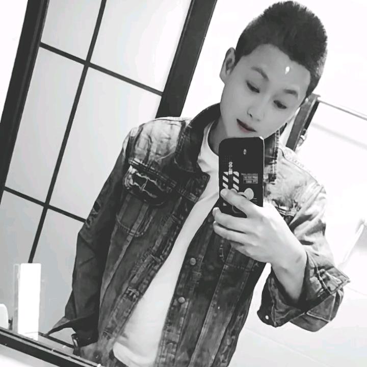 阿伟