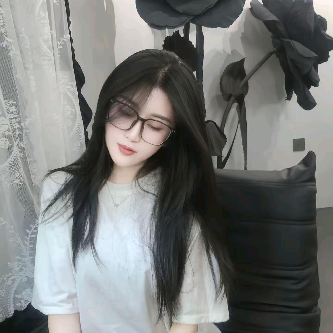 晴小姐 ᰔ