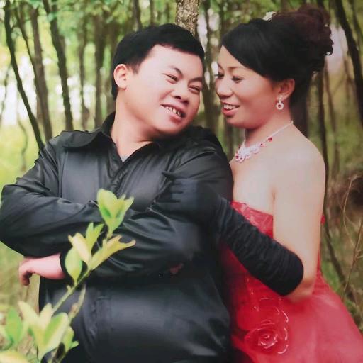 小张楼面队倒地平地梁等等电话